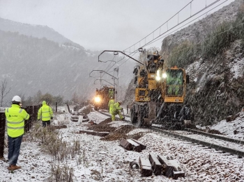 adif restablece el tráfico ferroviario en la línea león-gijón